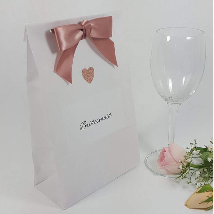 Gift bag with bow